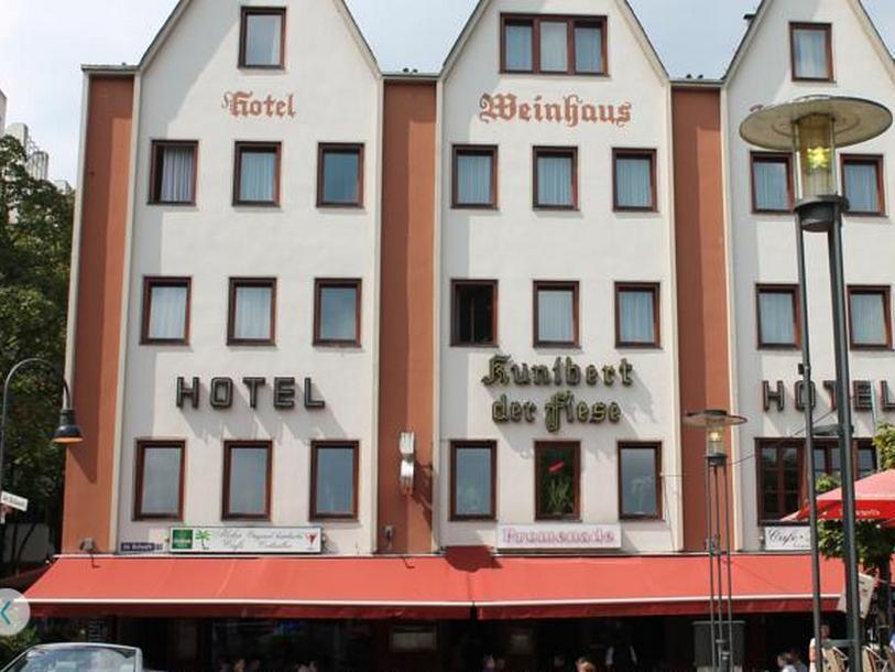 Hotel Kunibert Der Fiese Koln Bagian luar foto